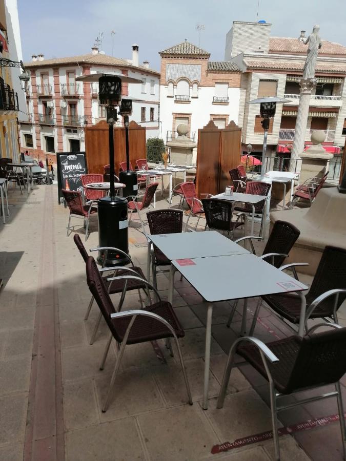 Hospedium Dlj Hostal Tematico Desde La Juderia Arjona エクステリア 写真