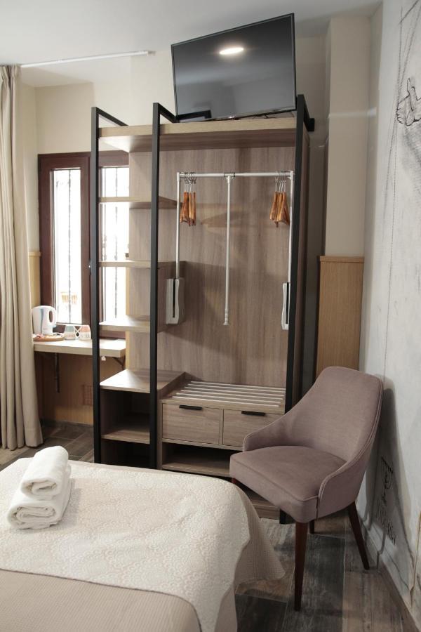 Hospedium Dlj Hostal Tematico Desde La Juderia Arjona エクステリア 写真