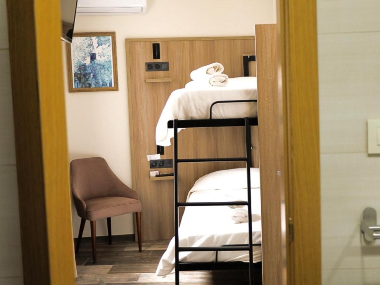 Hospedium Dlj Hostal Tematico Desde La Juderia Arjona エクステリア 写真