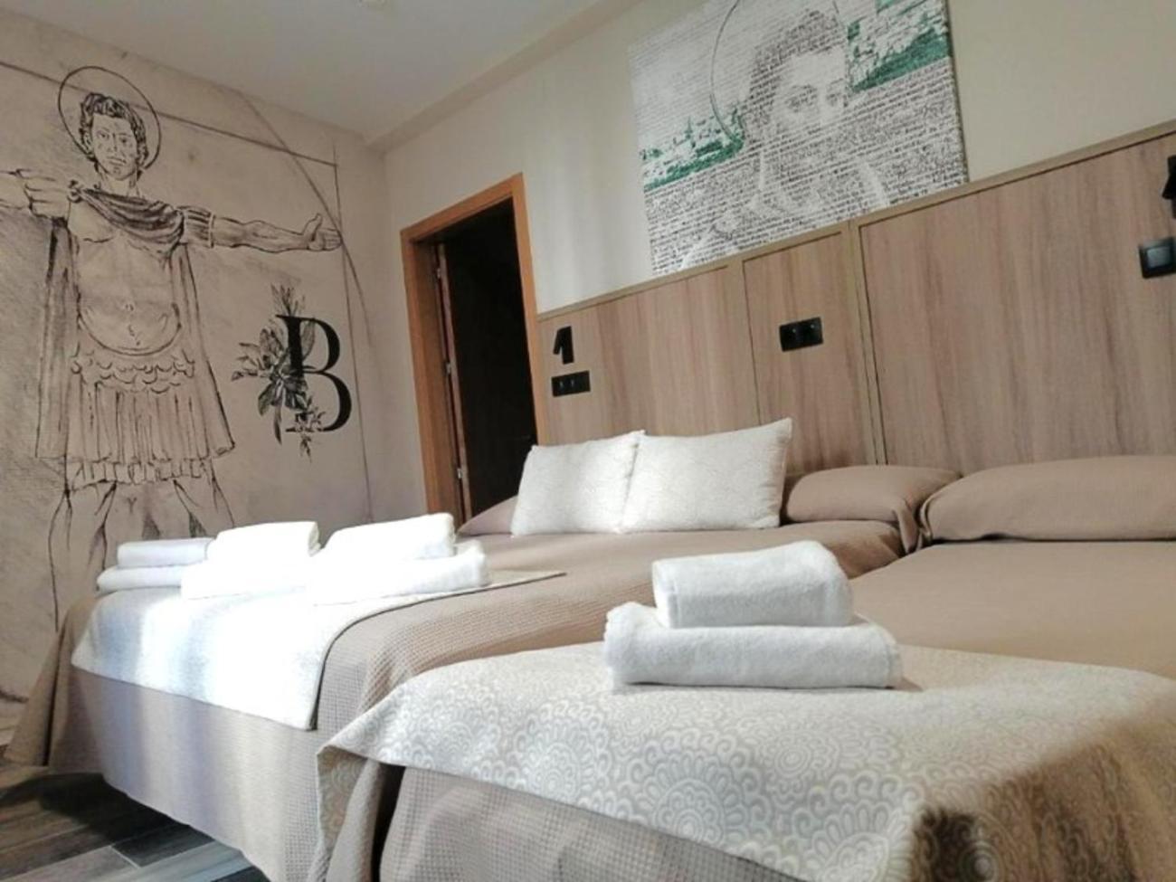 Hospedium Dlj Hostal Tematico Desde La Juderia Arjona エクステリア 写真