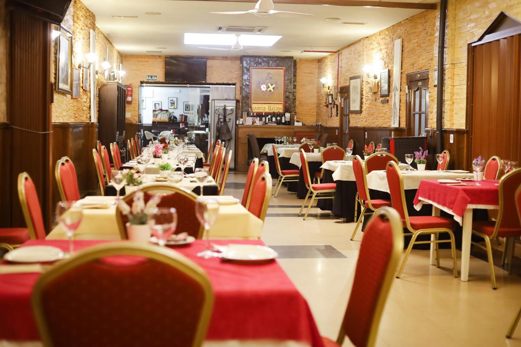 Hospedium Dlj Hostal Tematico Desde La Juderia Arjona エクステリア 写真