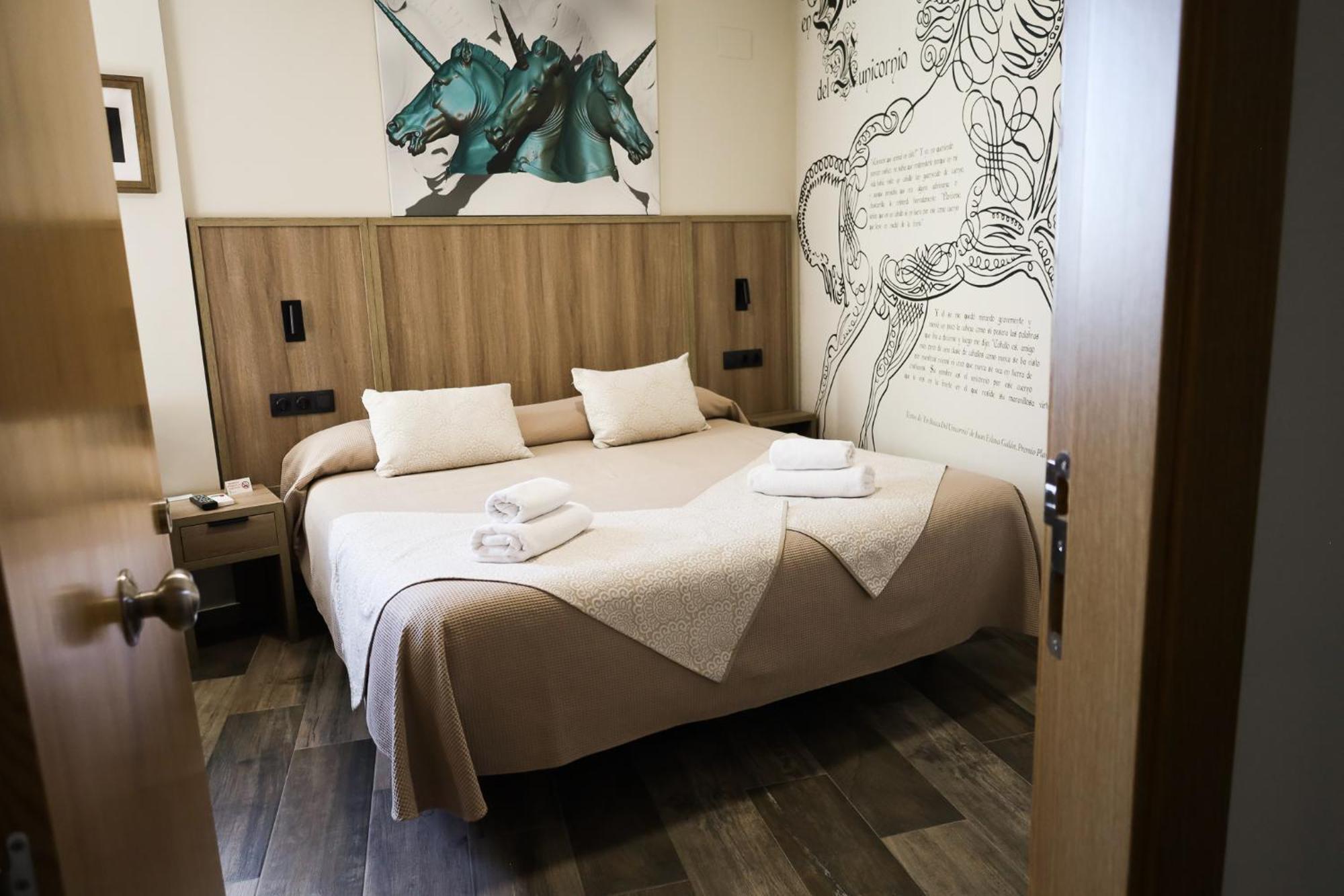 Hospedium Dlj Hostal Tematico Desde La Juderia Arjona エクステリア 写真